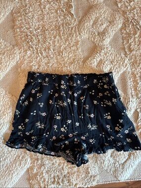 SO Black Floral High-Waist Shorts